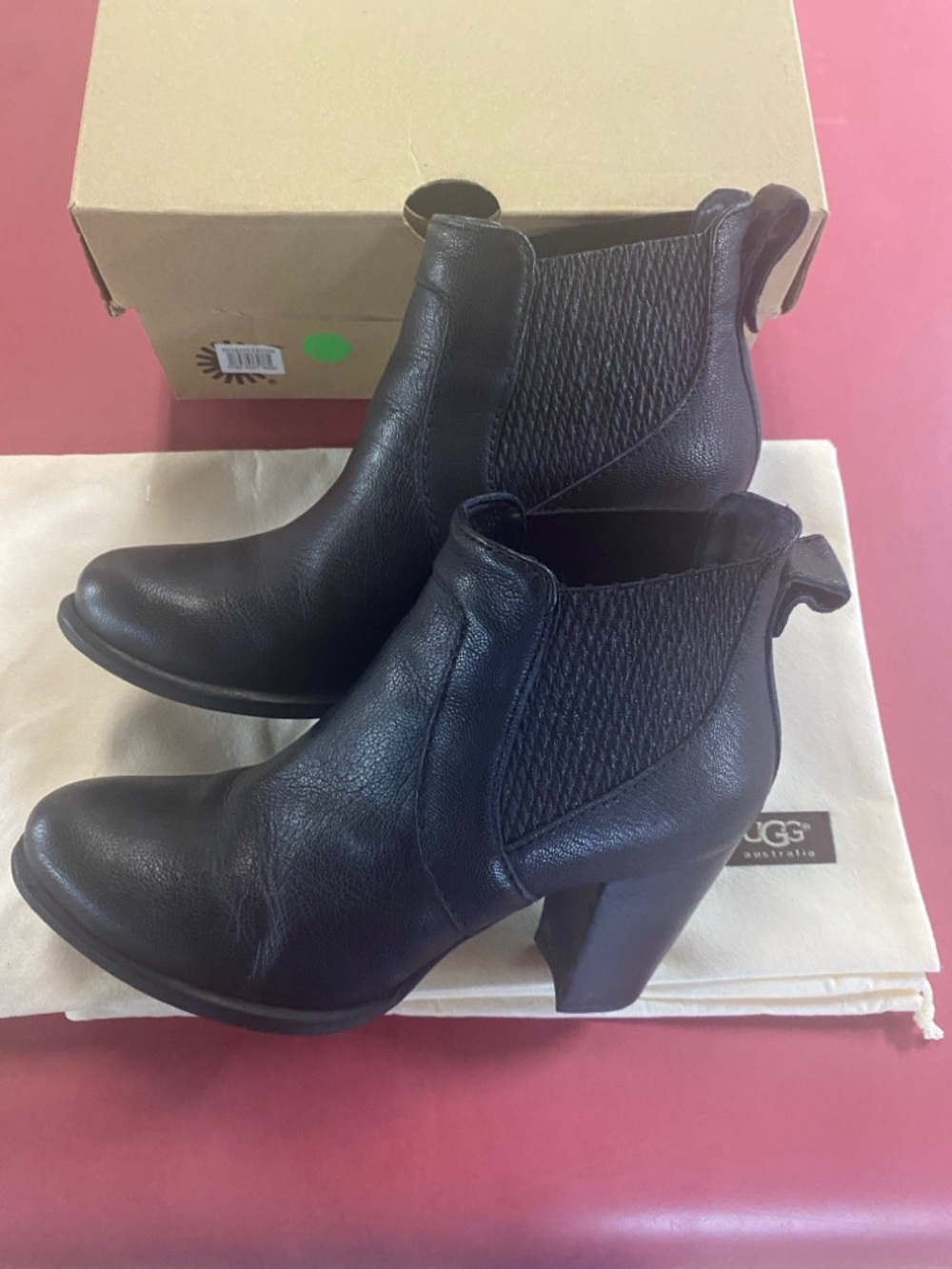 UGG Women’s Cobie Ankle Boots